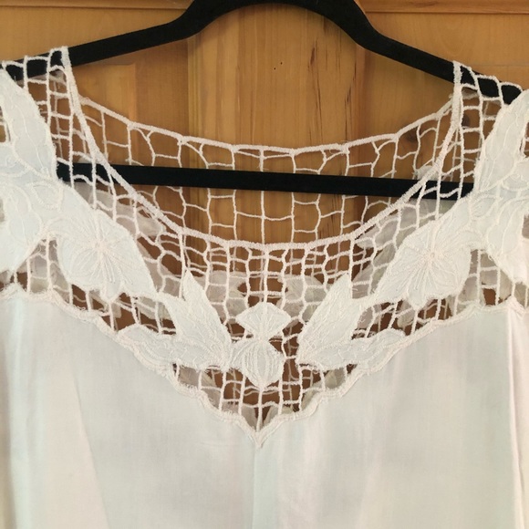 UO Kimchi Blue Cream Lace Detail Summer Dress - Picture 2 of 8